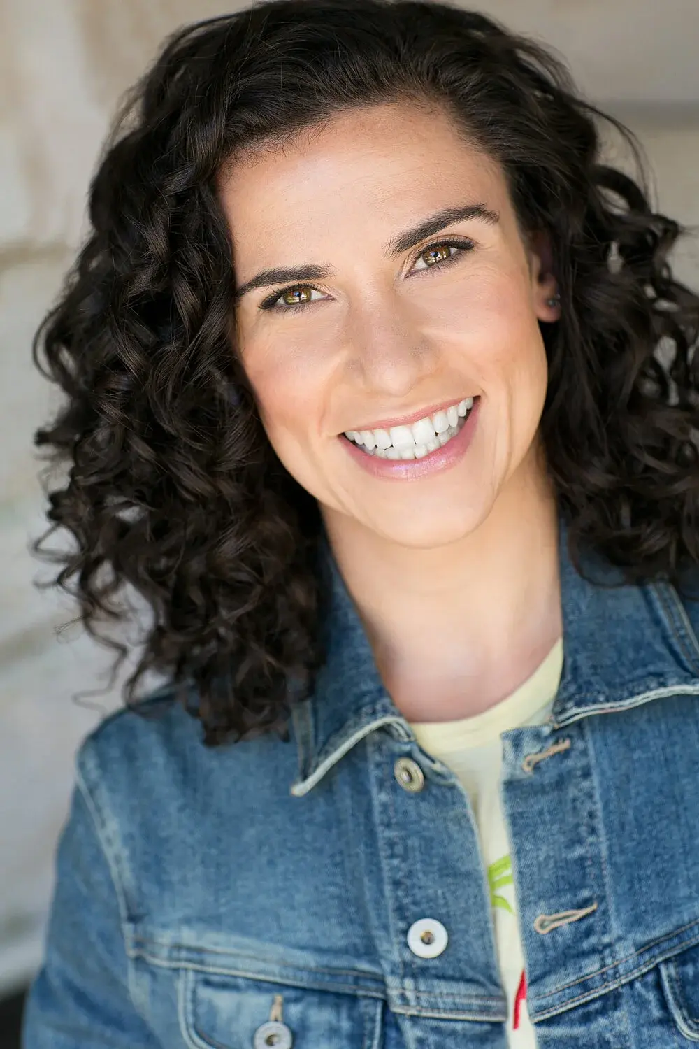 Anikke Fox — Actor