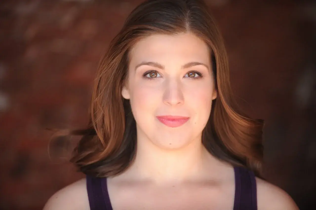 Laura Bernas — Actor